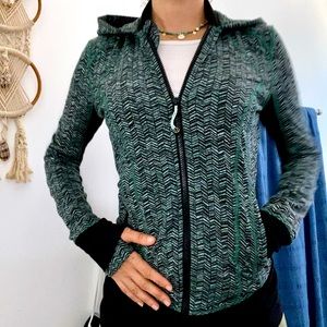 Lululemon jacket Sz 6.